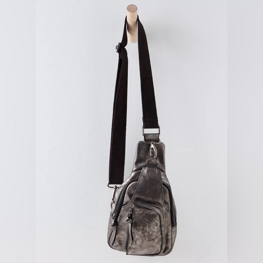 FREE PEOPLE METALLIC SLING/SMALL BACKPACK BAG HAS SO MUCH ROOM FOR EVERYTHING - Picture 5 of 5
